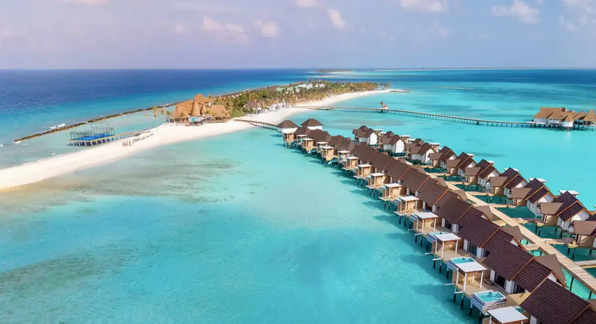 Meyyafushi Maldives · Gesamtansicht der Insel und Lagune