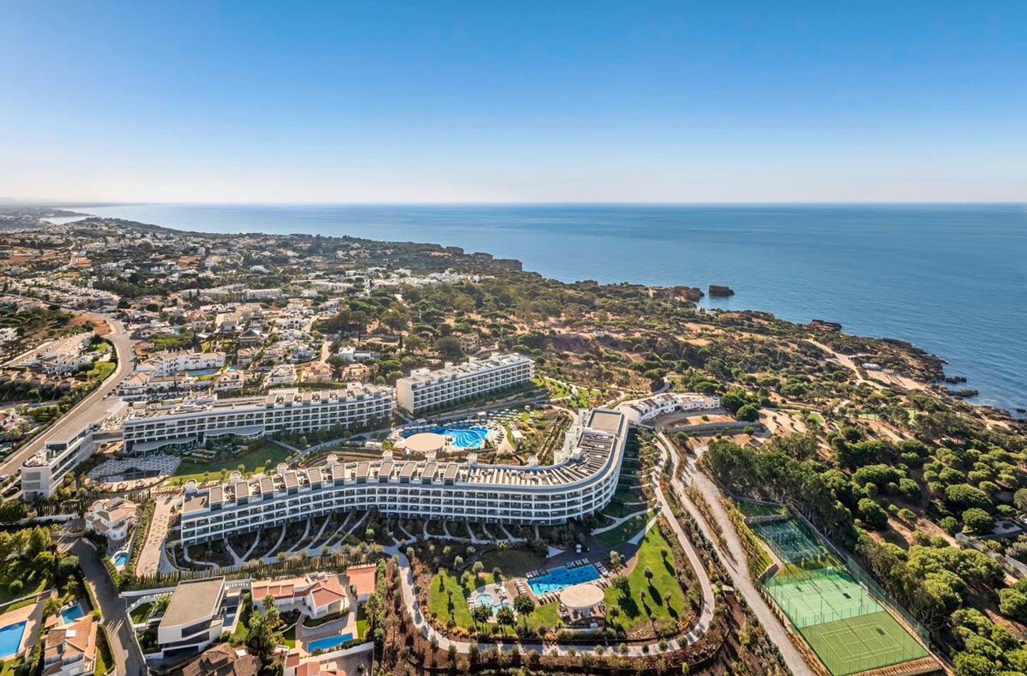 W Algarve · Hotelanlage aus der Luft