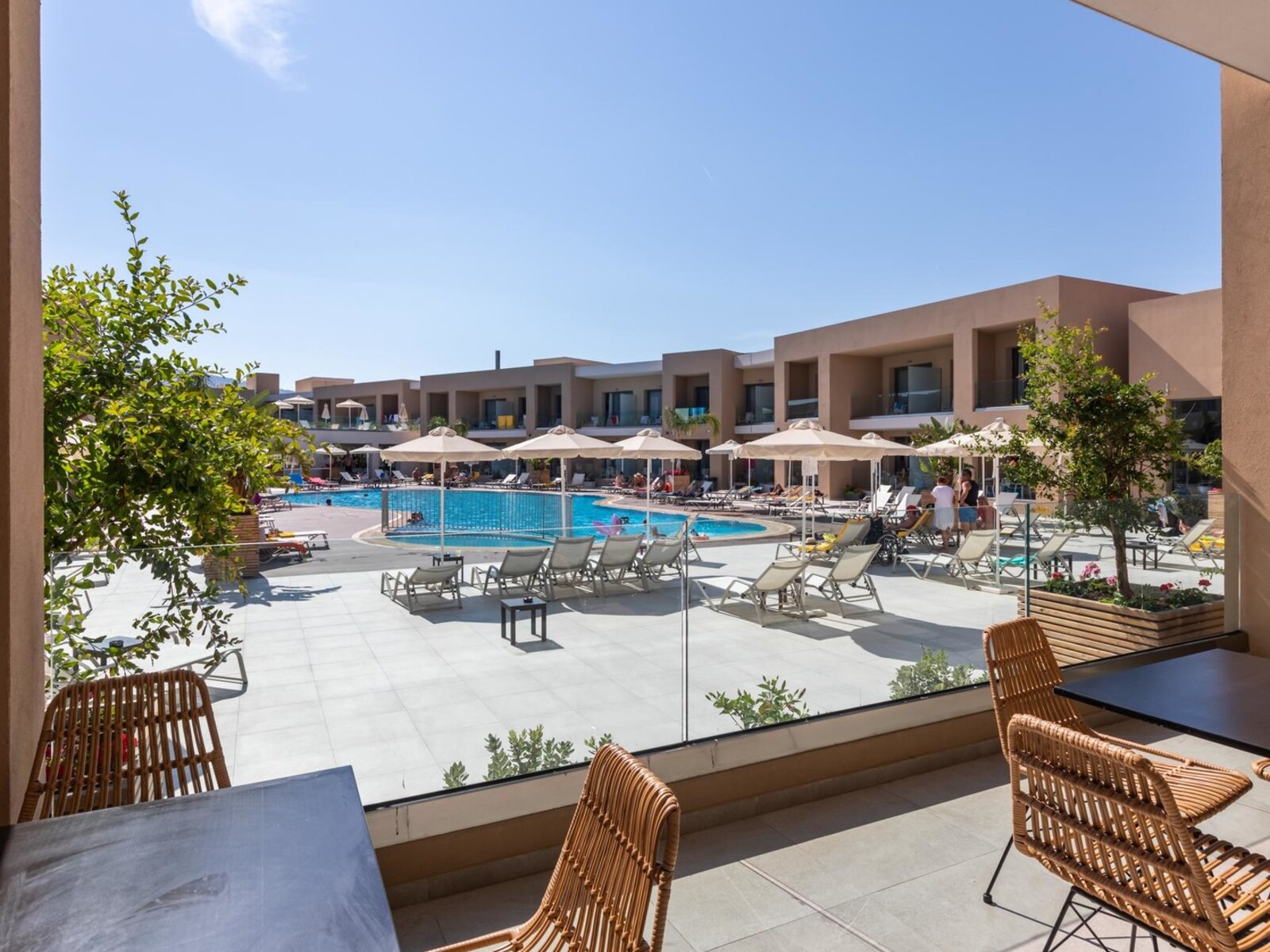 047 - White Olive Elite Laganas.jpg