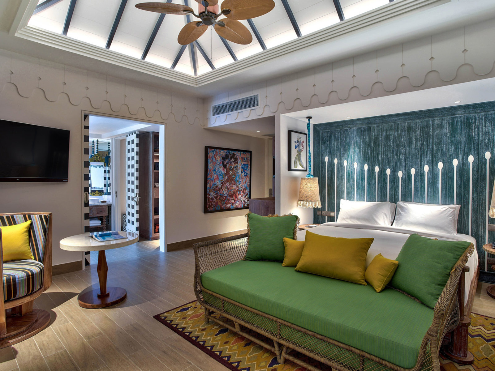 042 - SAii Lagoon Maldives, Curio Collection by Hilton.jpg