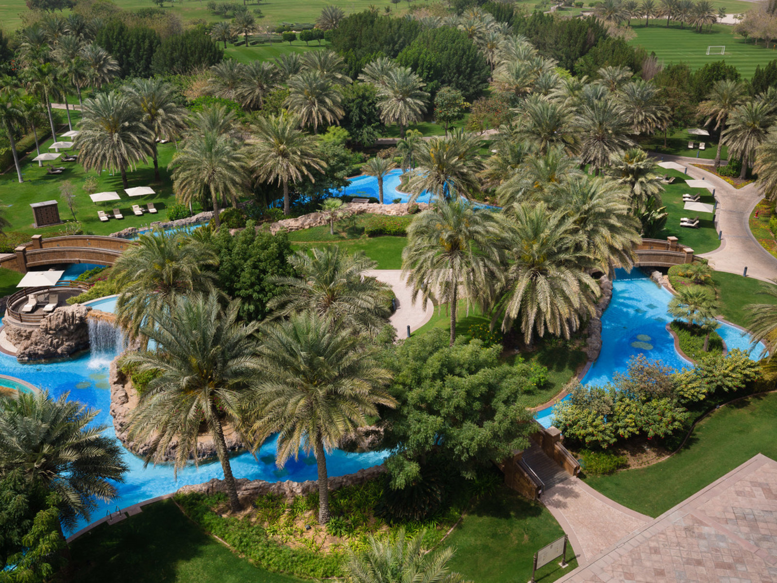 012 - Emirates Palace.jpg