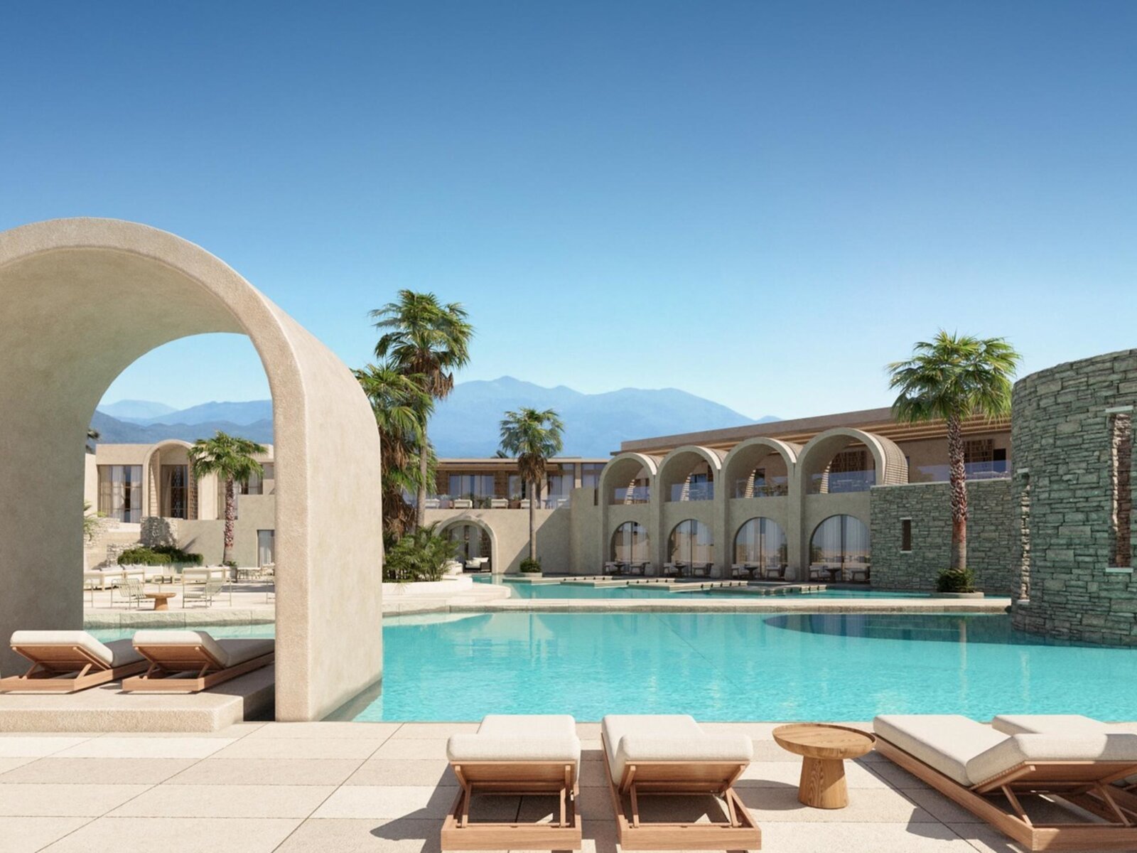 004 - Nana Royal.jpg