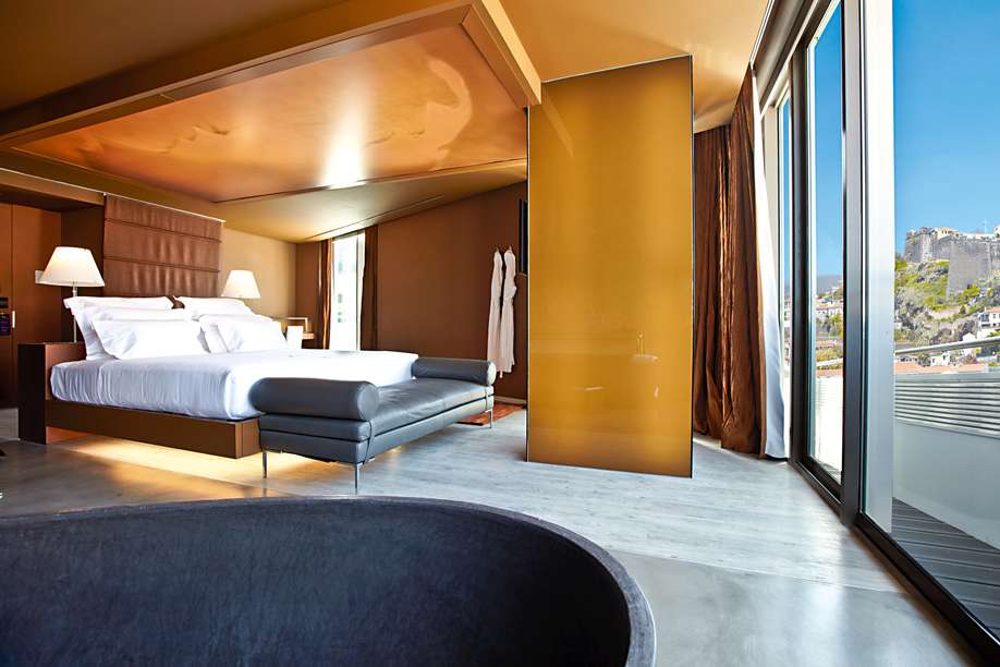 102819240 - The Vine.jpg