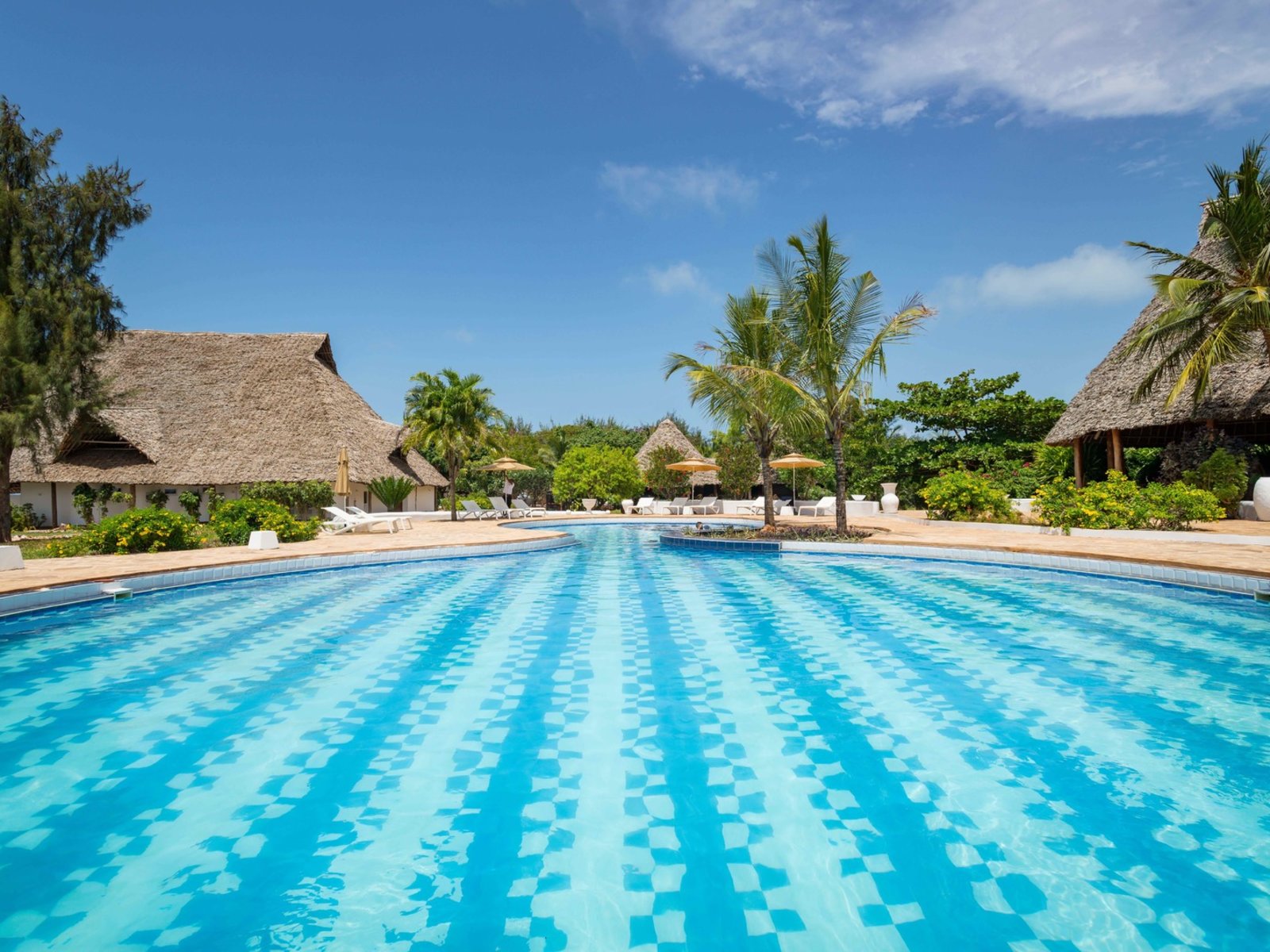 011 - Sandies Baobab Beach Zanzibar.jpg