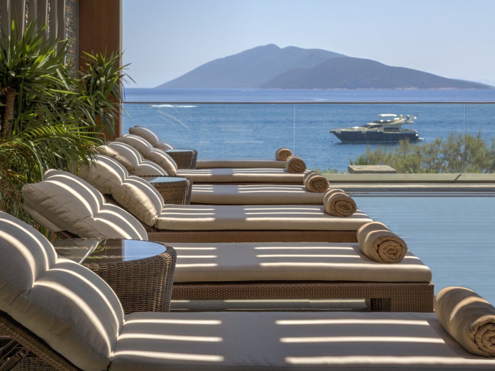 044 - Caresse a Luxury Collection Resort & Spa.jpg