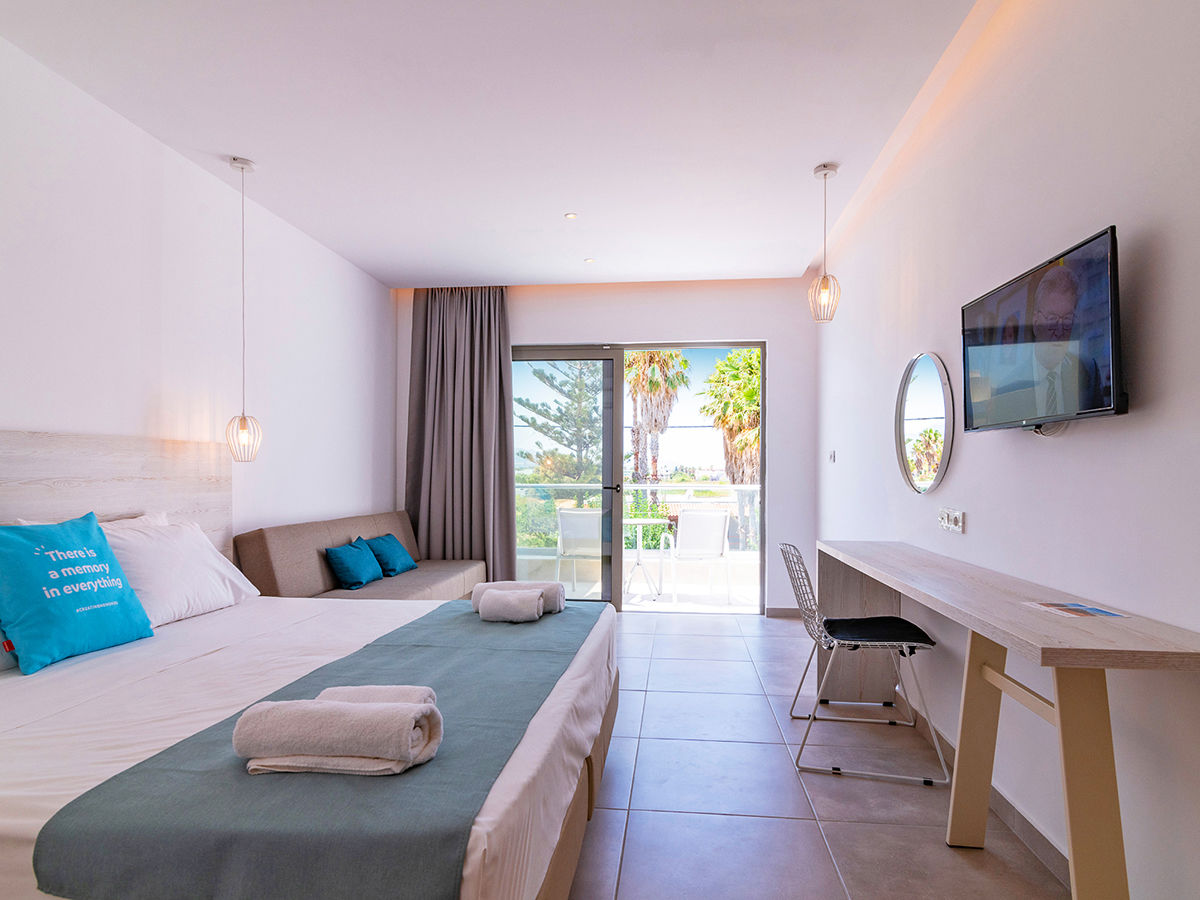 003 - Lambi Palace.jpg