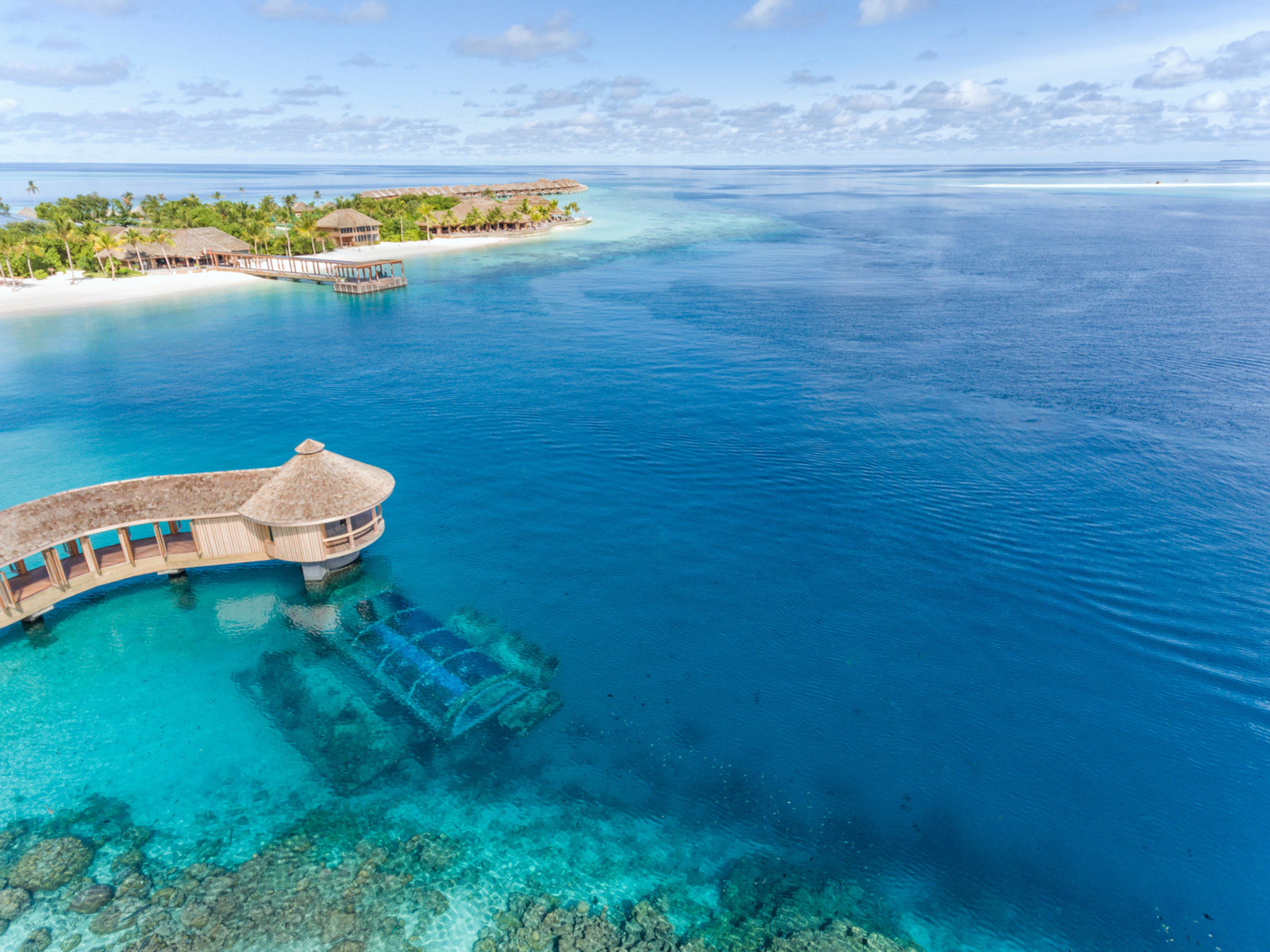 9150239 - Hurawalhi Island Resort Maldives.jpg