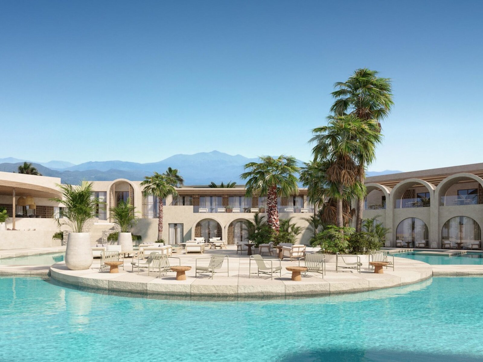 006 - Nana Royal.jpg