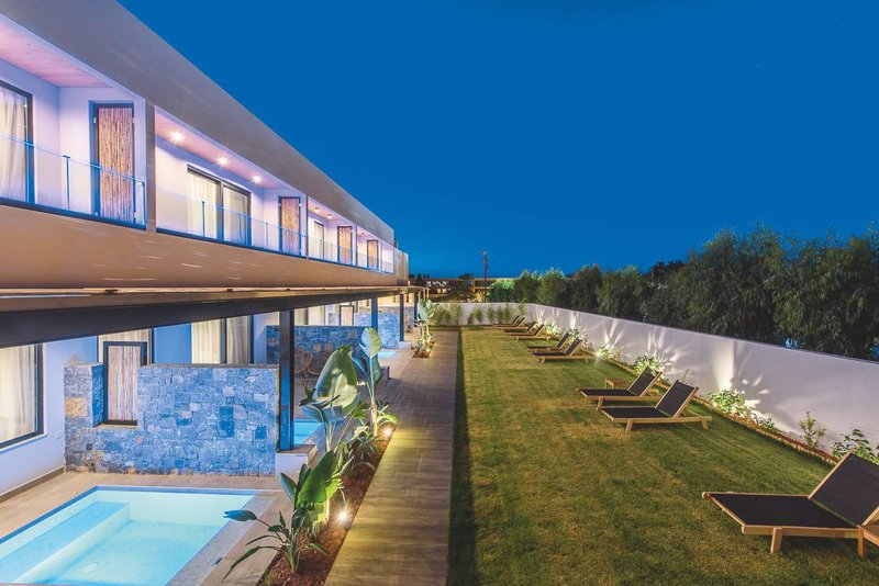 AneSea Small Luxury5.jpg