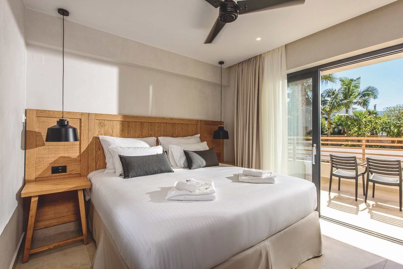 AneSea Small Luxury8.jpg