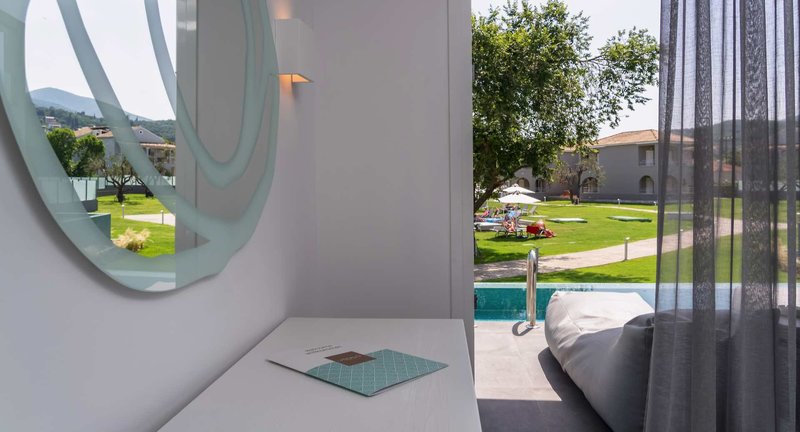 Acharavi Vissalo by Acharavi Beach22.jpg