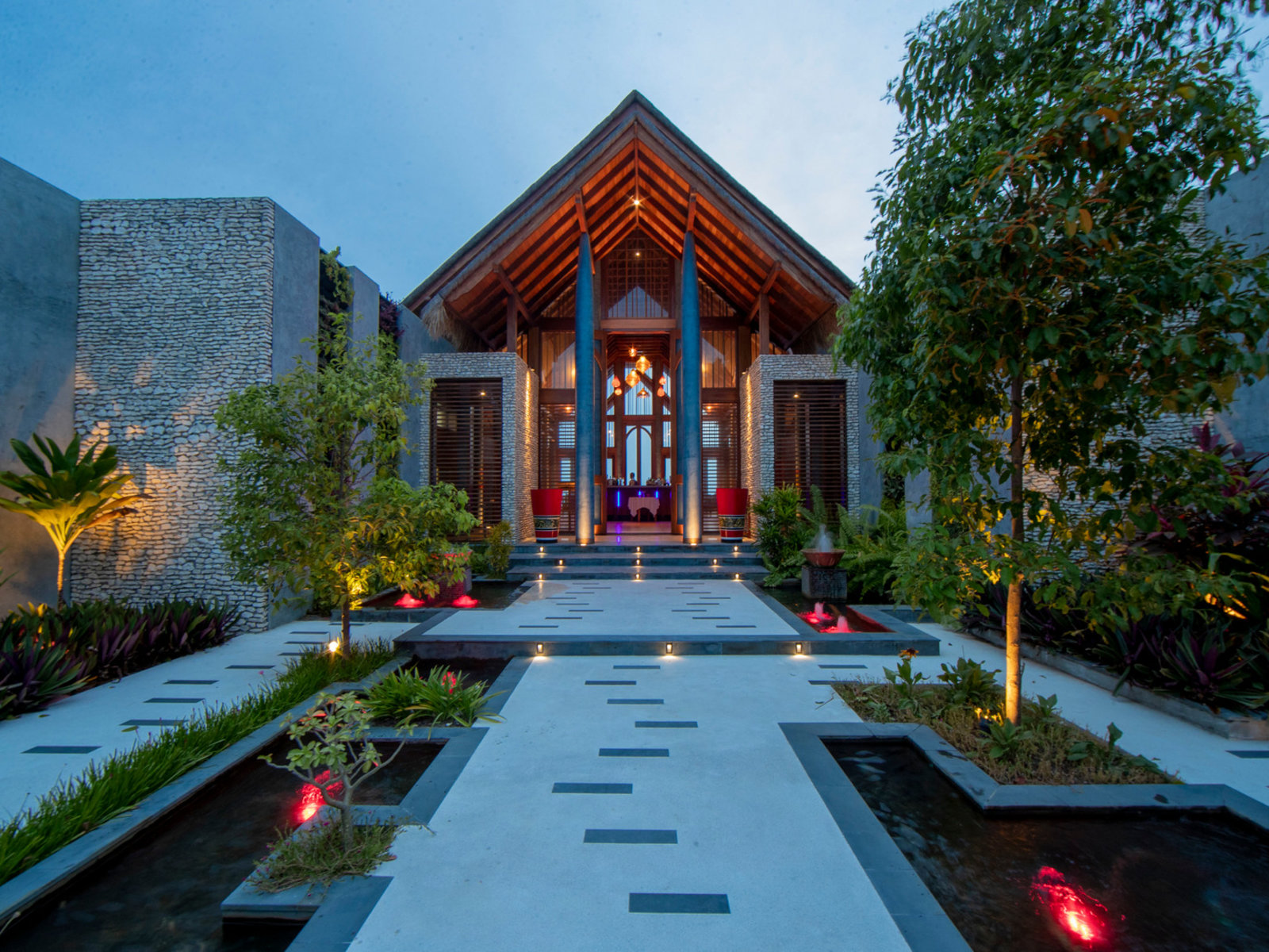 029 - Furaveri Island Resort & Spa.jpg