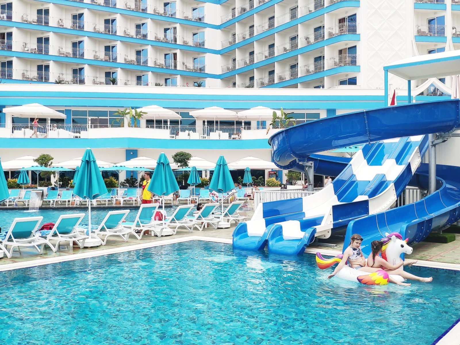 014 - Granada Luxury Beach.jpg