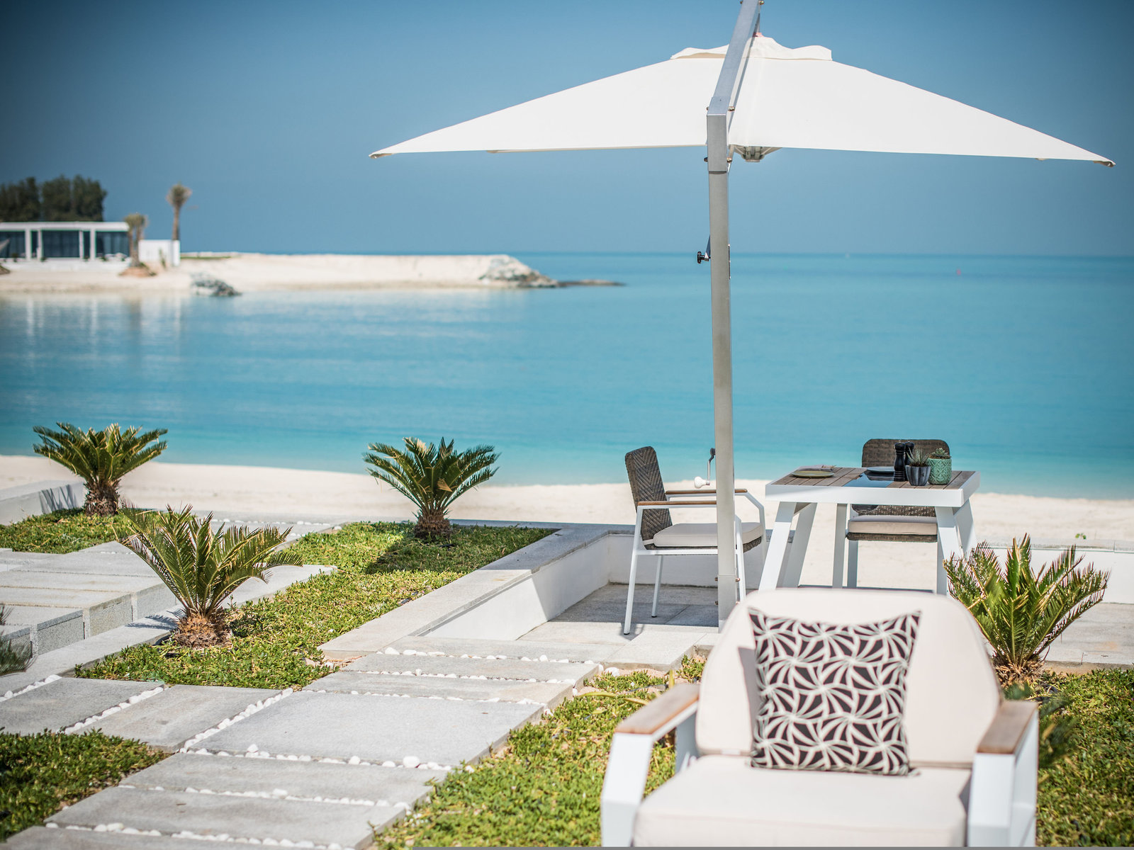 003 - Zaya Nurai Island.jpg