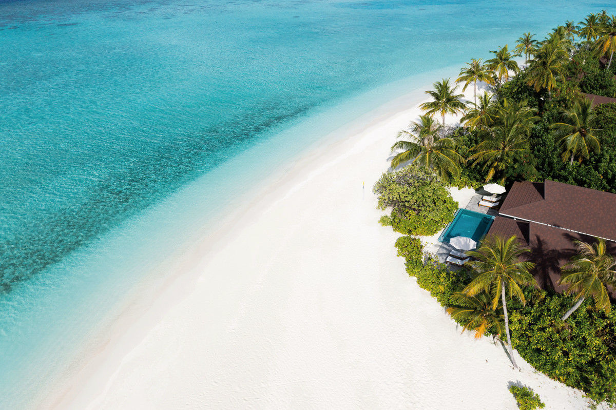 004 - The Standard, Huruvalhi Maldives.jpg
