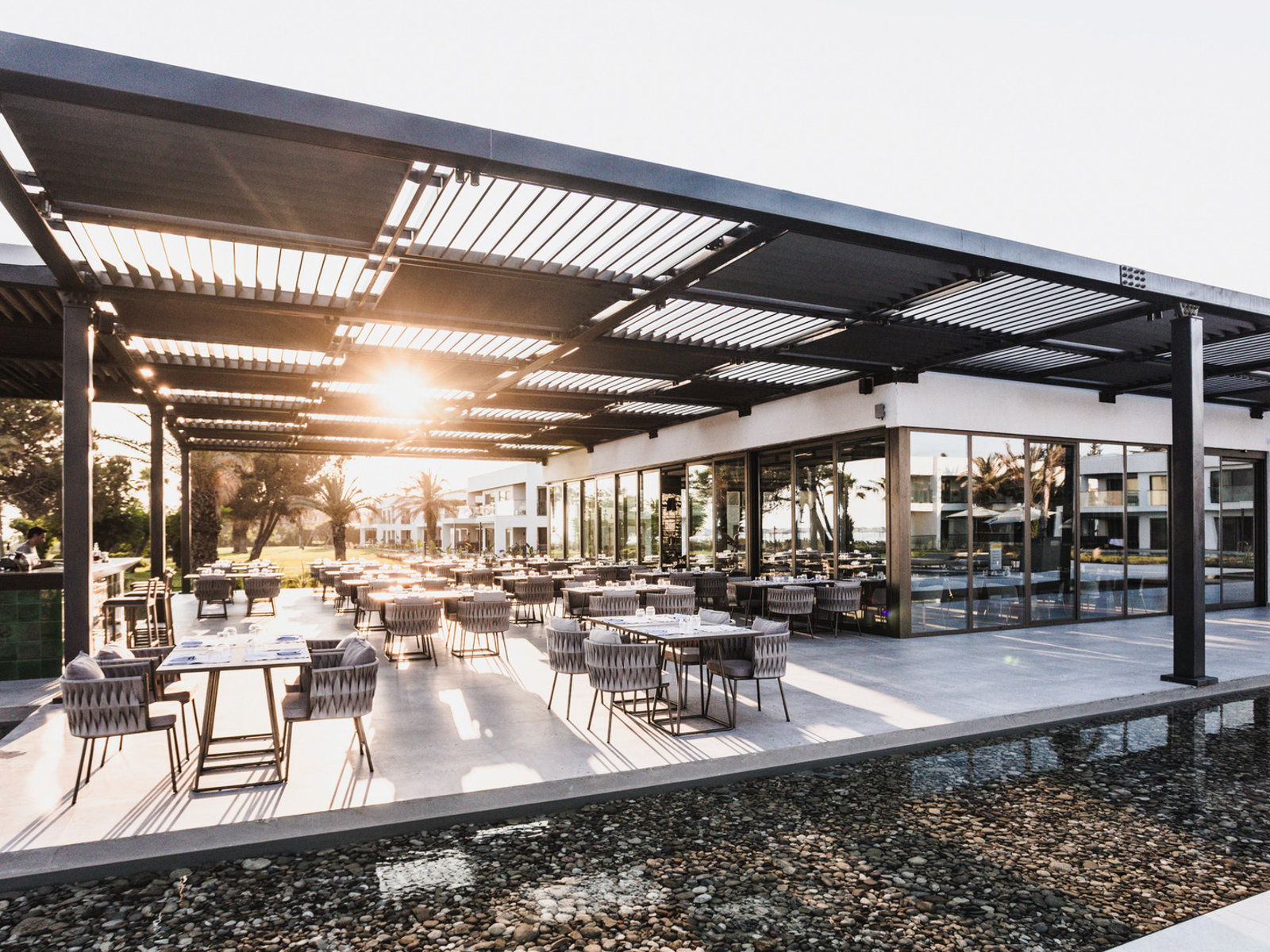 015 - PALOMA Finesse Side.jpg