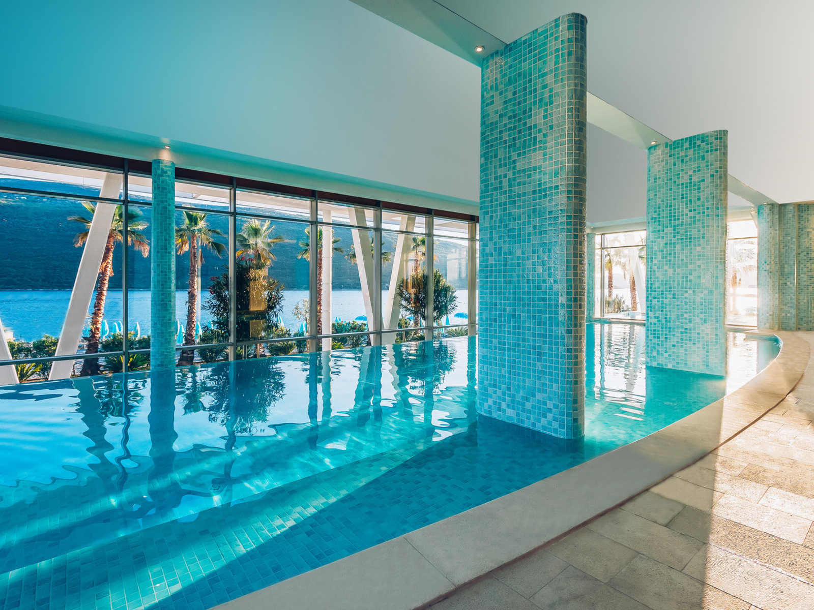 002 - Carine Hotel Kumbor .jpg