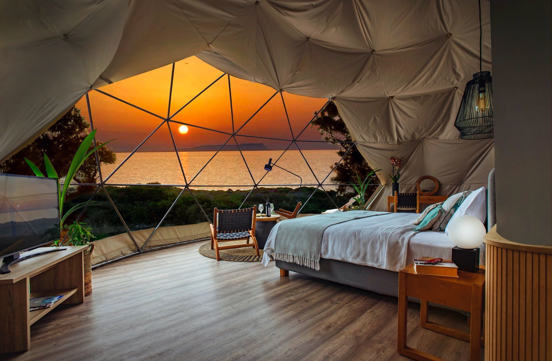 001 - Eco Dome Resort.jpg