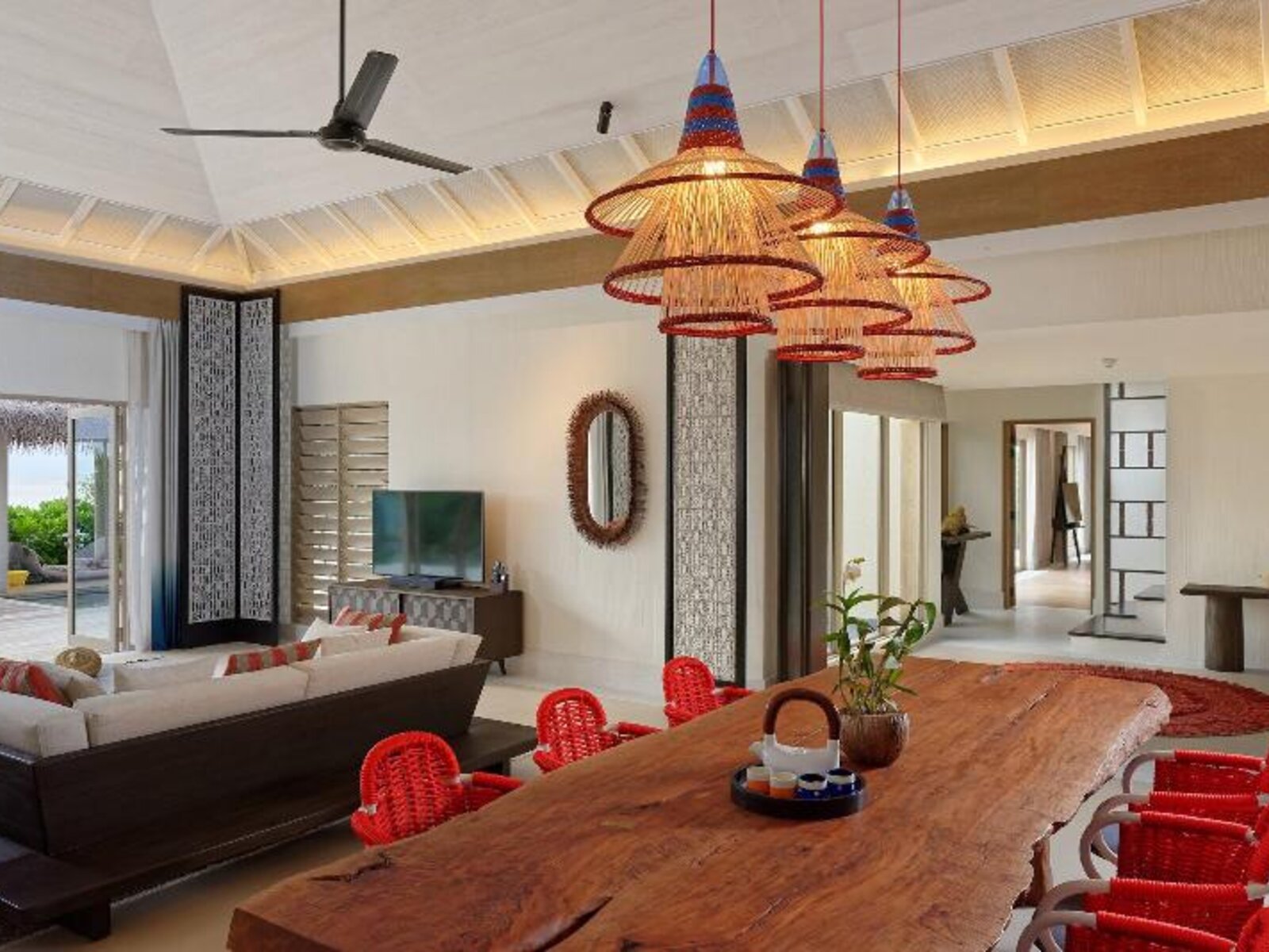 022 - InterContinental Maldives Maamunagau Resort .jpg