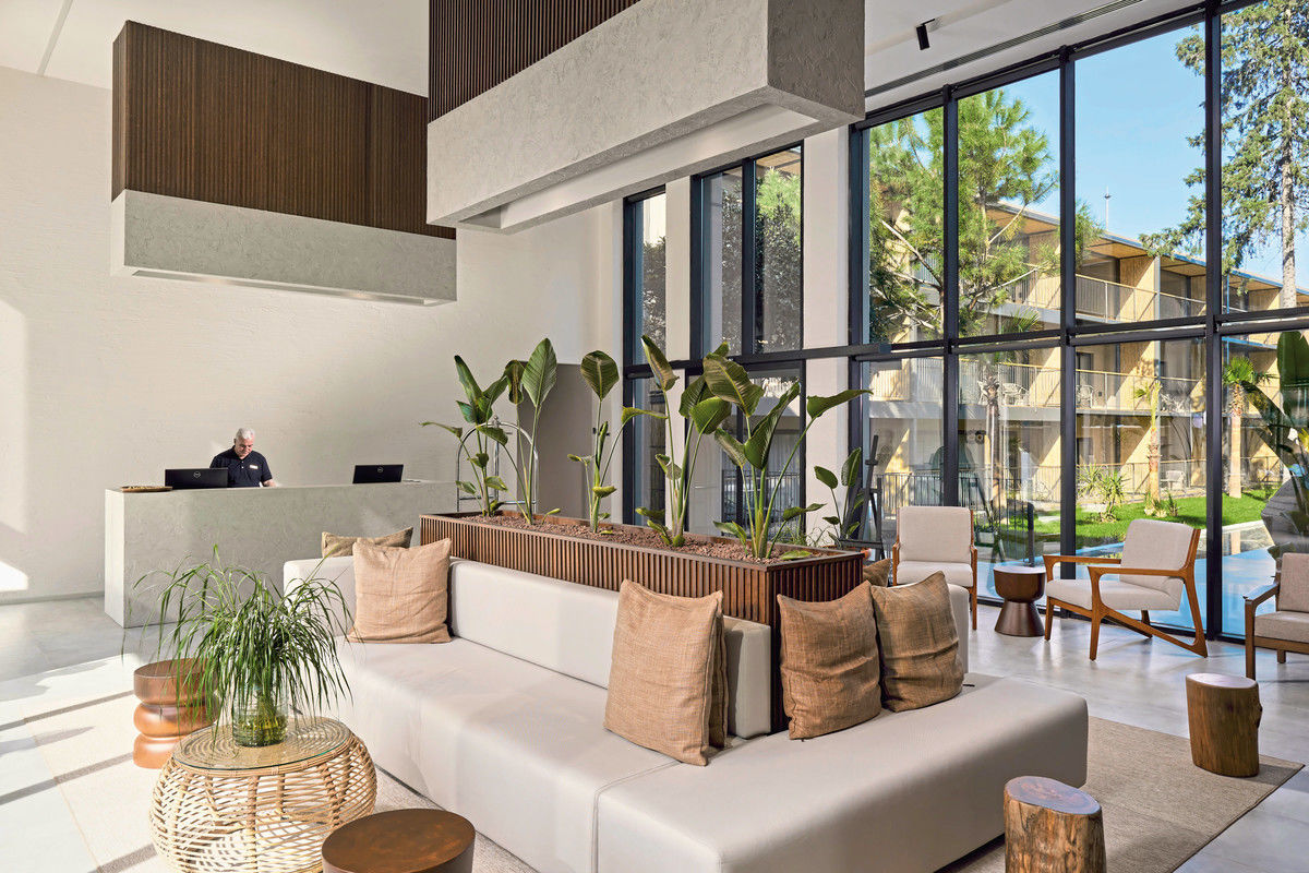 033 - BALMY Beach Resort Kemer.jpg