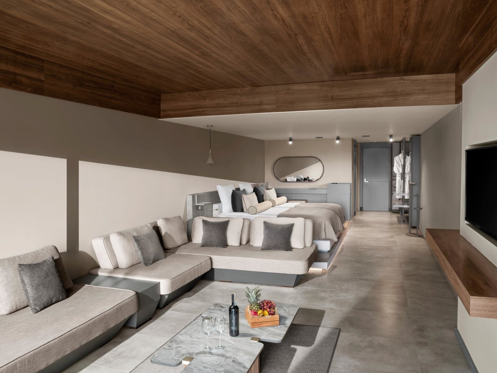 030 - PALOMA Finesse Side.jpg