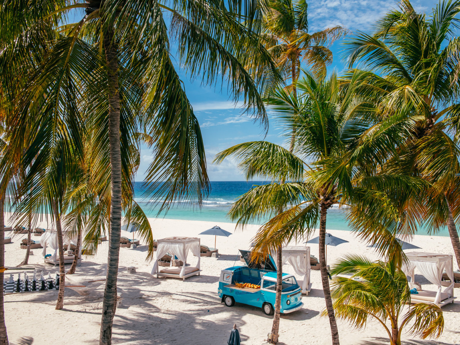 009 - Finolhu Resort.jpg