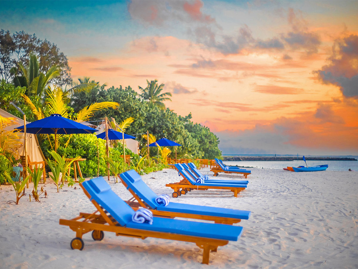 013 - The Maverick Surf & Dive.jpg