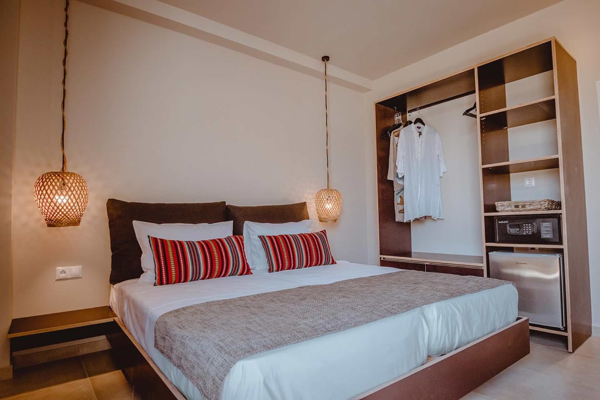 005 - The Z Club Hotel .jpg