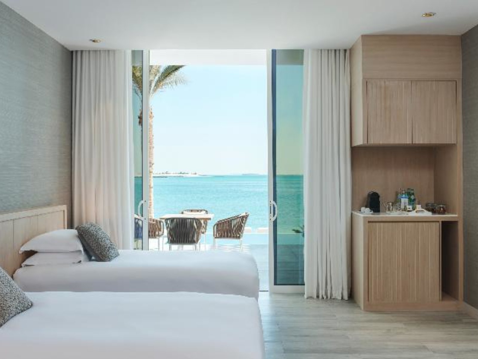 035 - Zaya Nurai Island.jpg