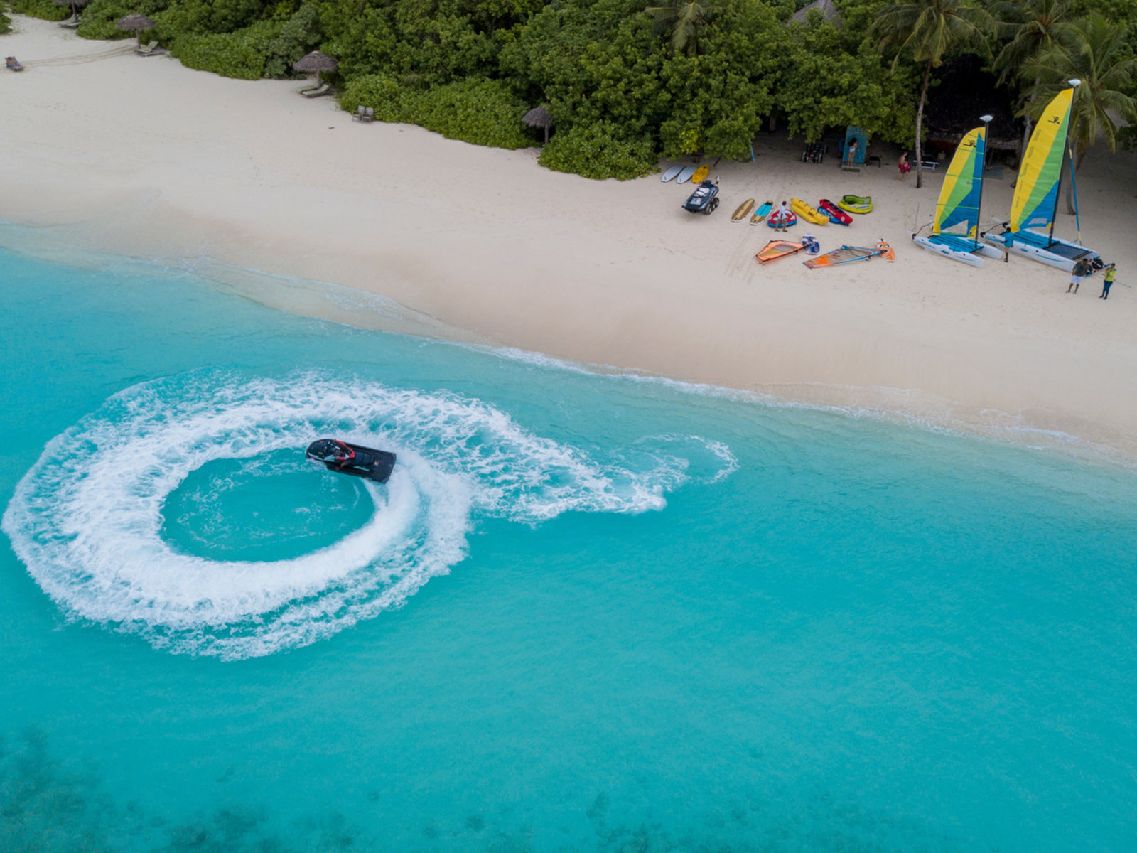 012 - Furaveri Island Resort & Spa.jpg