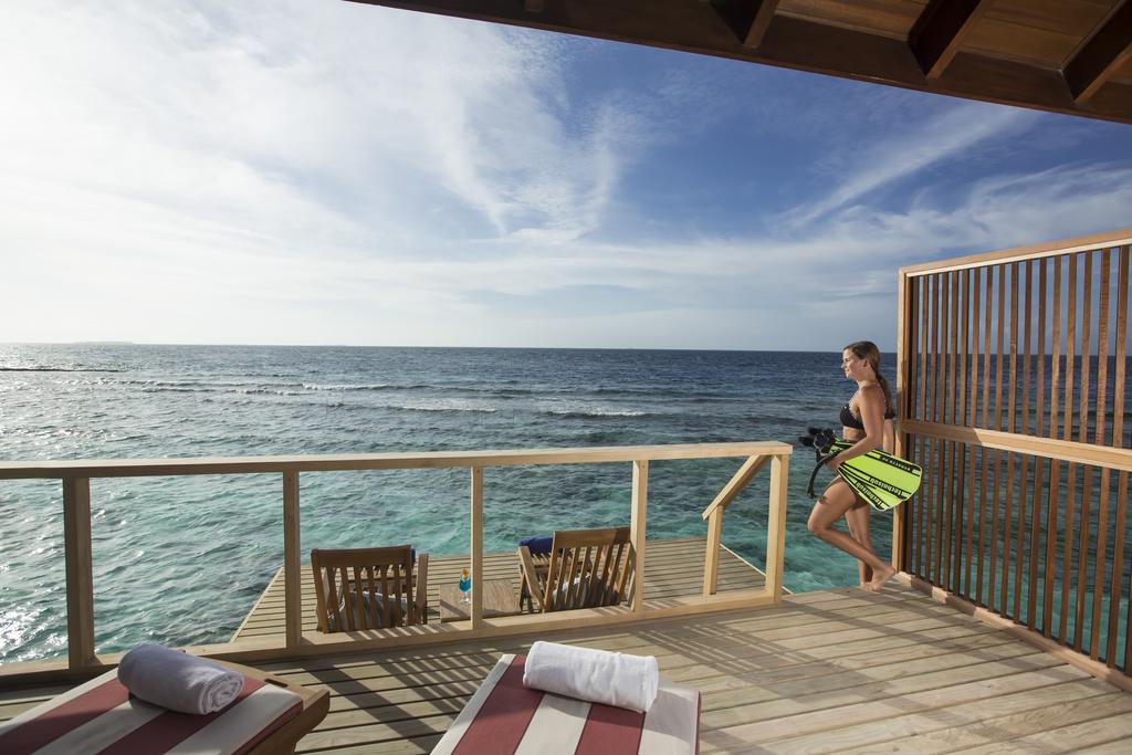 Reethi Faru Resort 2.jpg