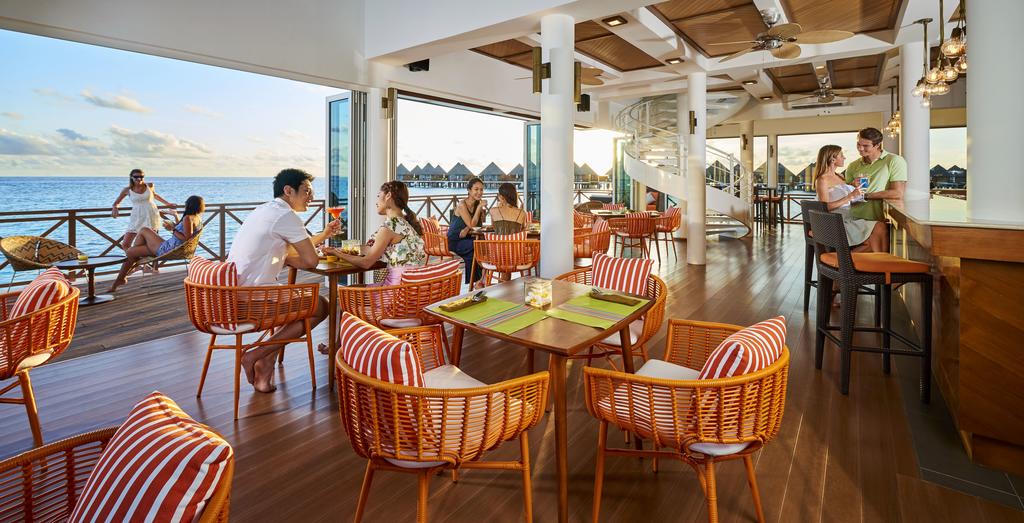 Mercure Maldives Kooddoo Resort 8.jpg