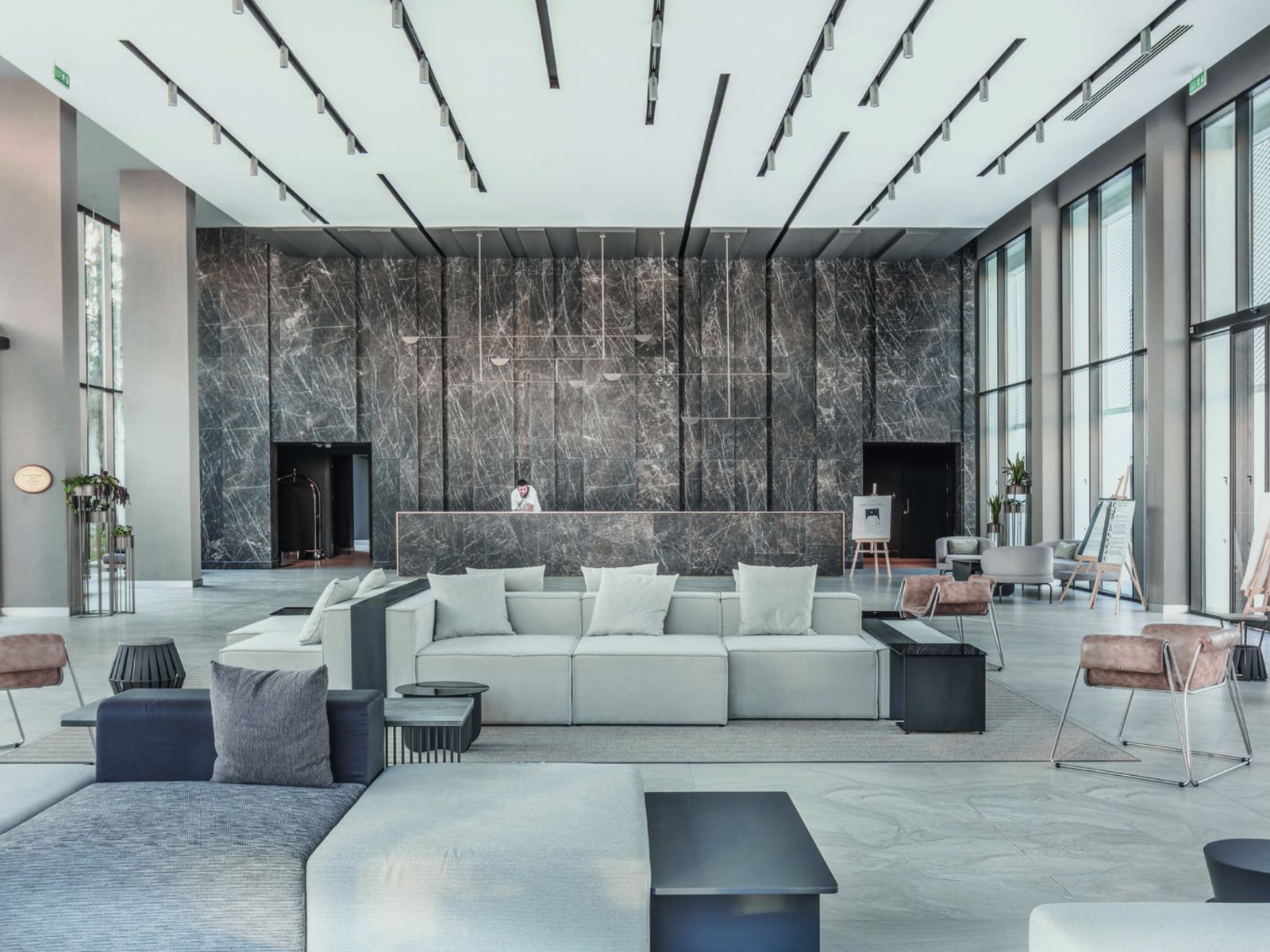 012 - PALOMA Finesse Side.jpg