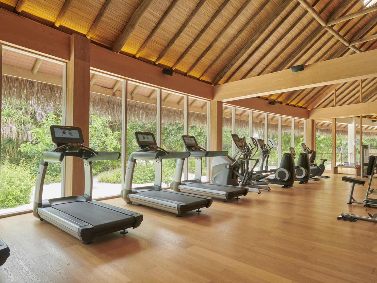 034 - Fairmont Maldives Sirru Fen Fushi.jpg