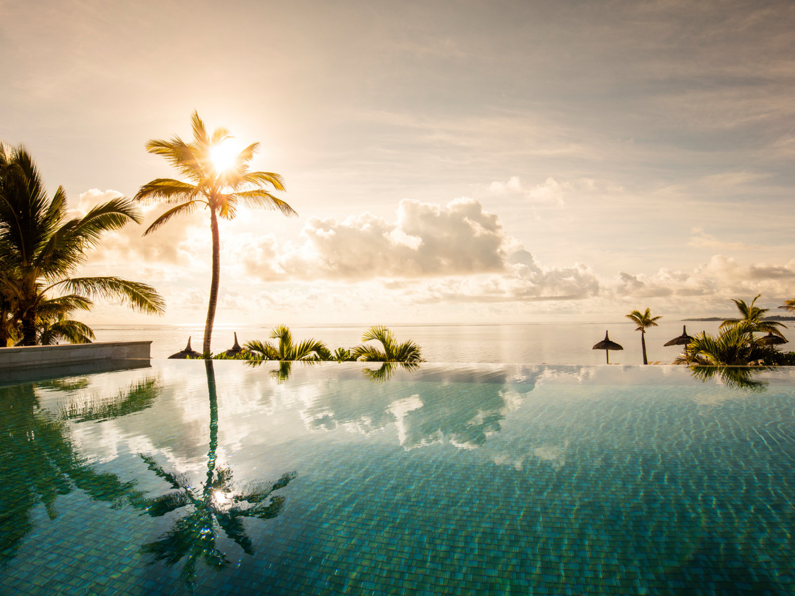 010 - Long Beach A Sun Resort Mauritius.jpg