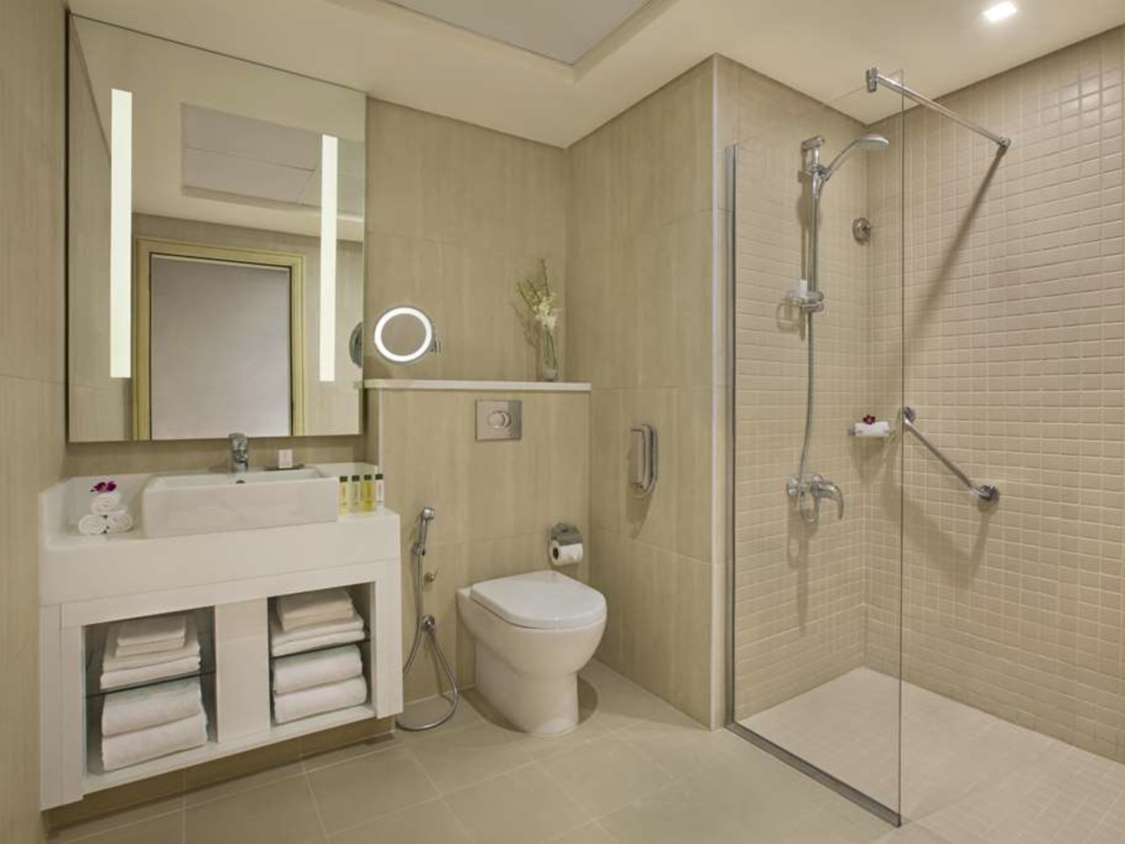 016 - DoubleTree by Hilton Dubai Jumeirah Beach.jpg