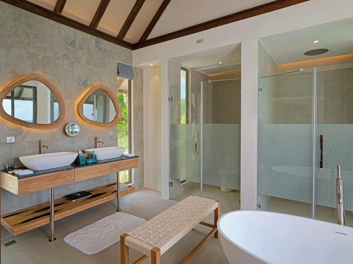 008 - Meyyafushi Maldives.jpg