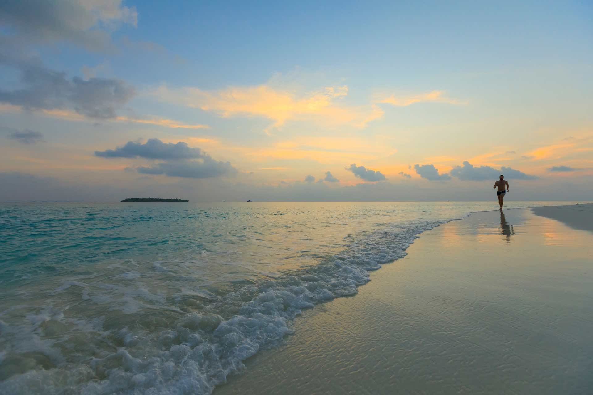 010 - The Standard, Huruvalhi Maldives.jpg