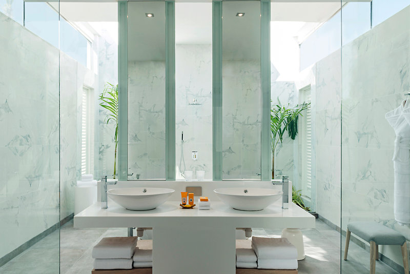 Zaya Nurai Island 15.jpg