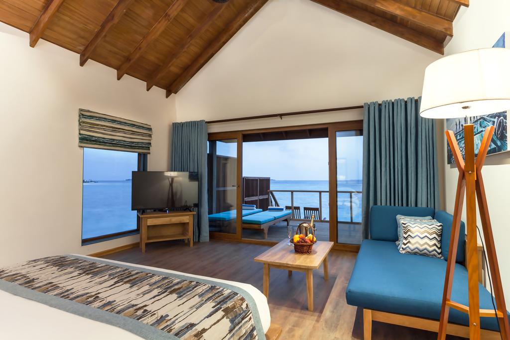 Reethi Faru Resort 17.jpg