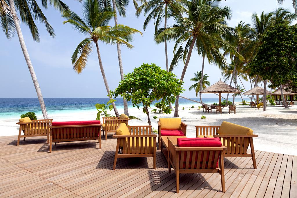 Reethi Faru Resort 19.jpg