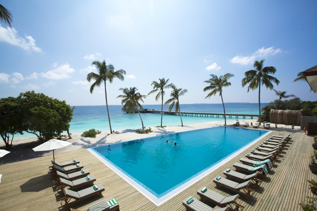 Reethi Faru Resort 21.jpg