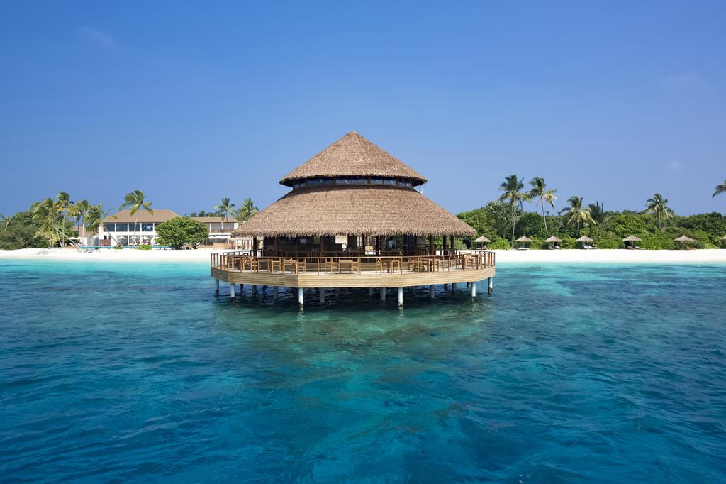 Reethi Faru Resort 23.jpg