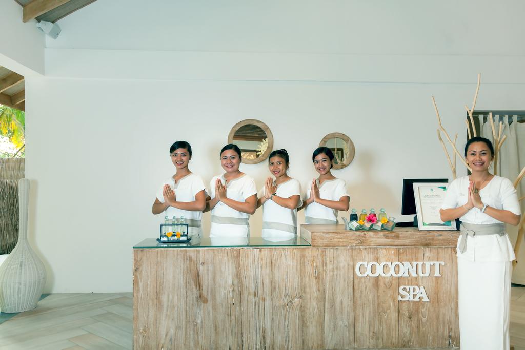 Reethi Faru Resort 29.jpg