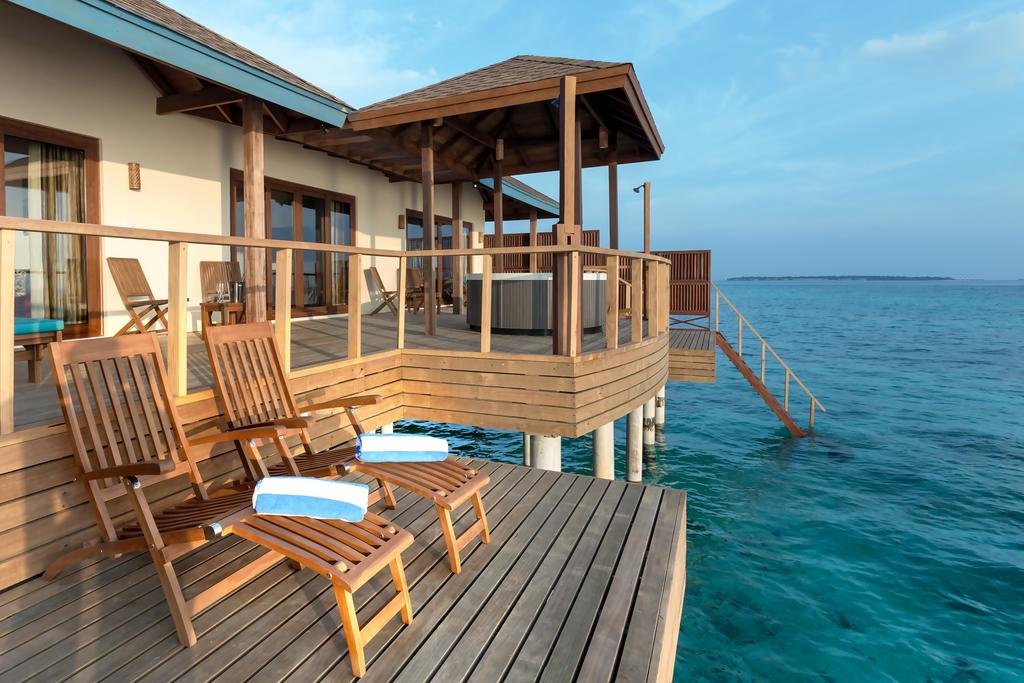 Reethi Faru Resort 34.jpg