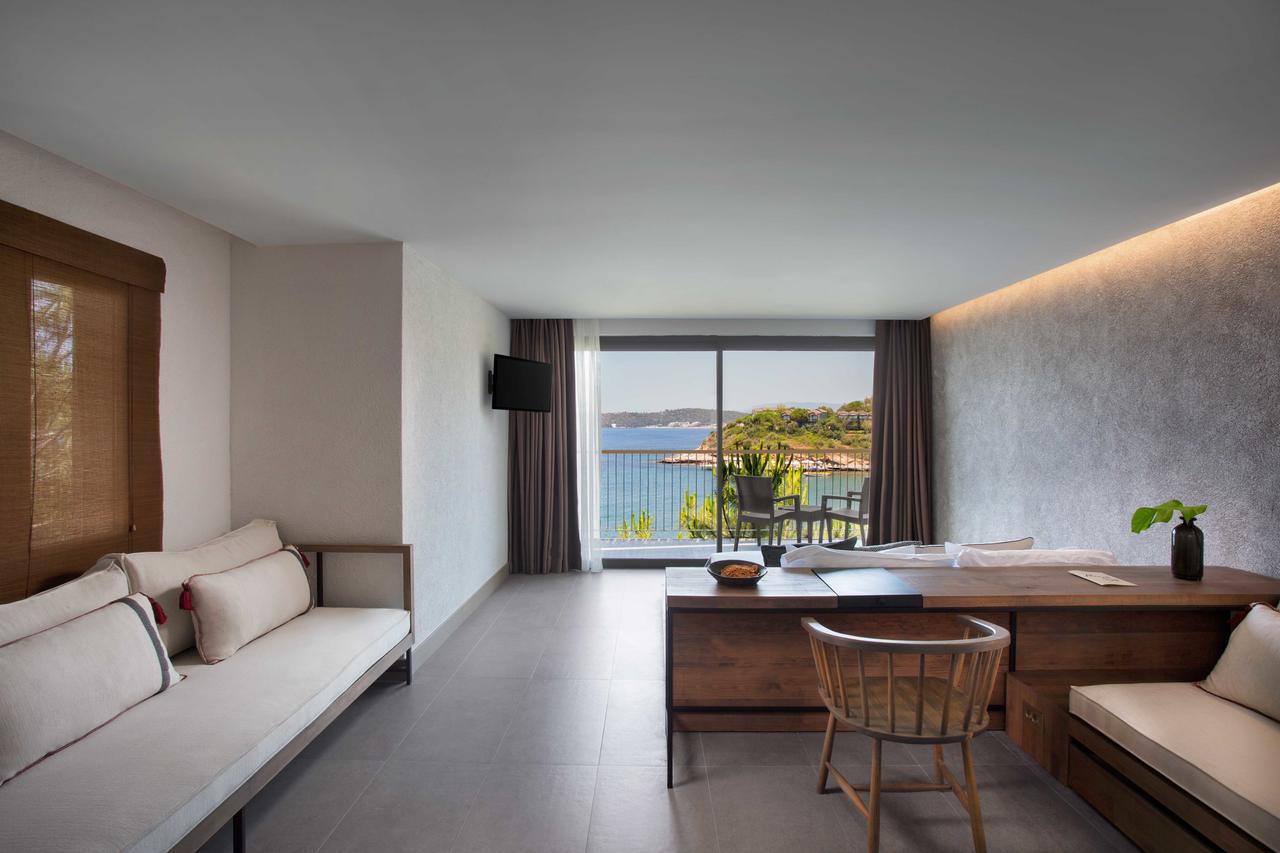 Club Marvy by Paloma 7.jpg