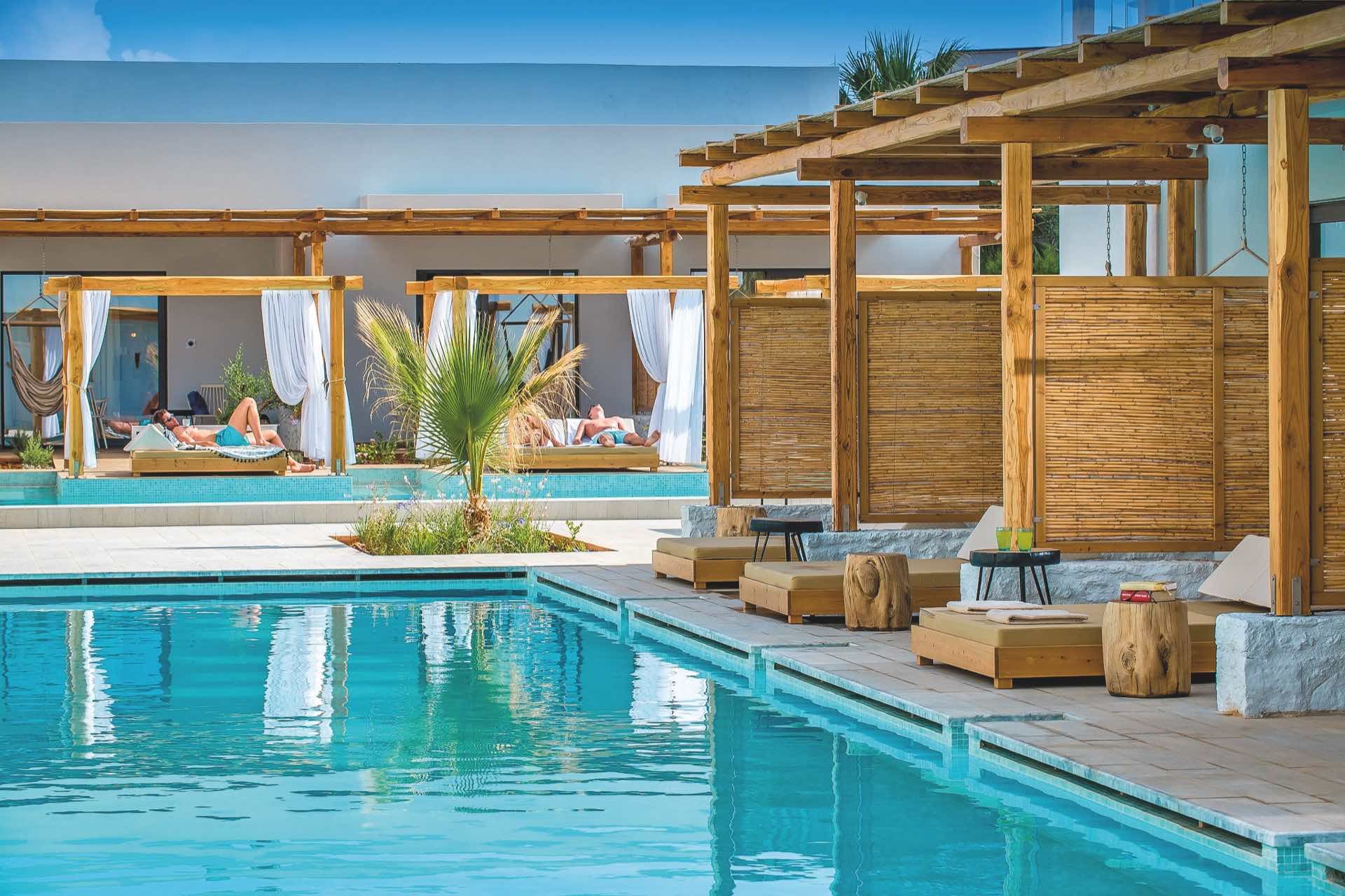 004 - Enorme Lifestyle Beach Resort.jpg