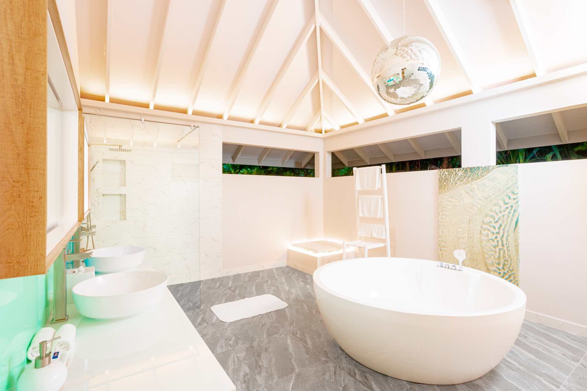 018 - The Standard, Huruvalhi Maldives.jpg