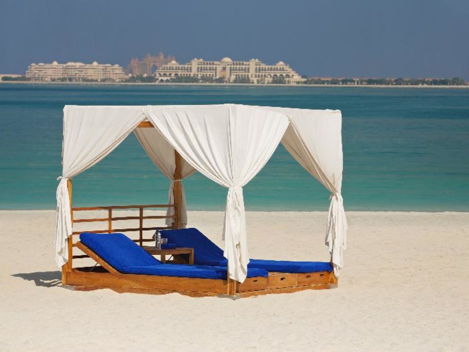 020 - DoubleTree by Hilton Dubai Jumeirah Beach.jpg