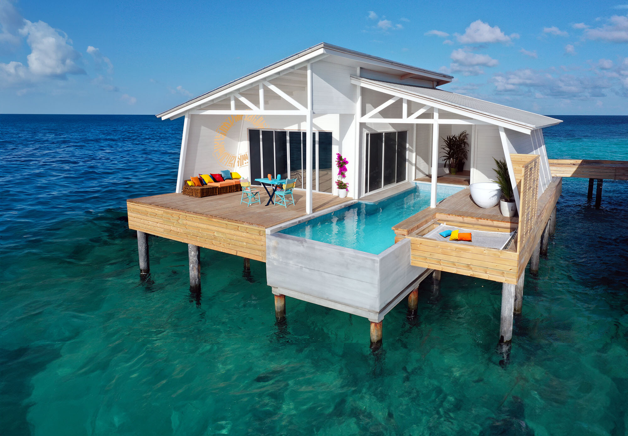 004 - Oaga Art Resort.jpg